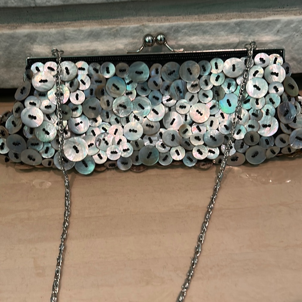 Nacre and beaded type vintage clutch